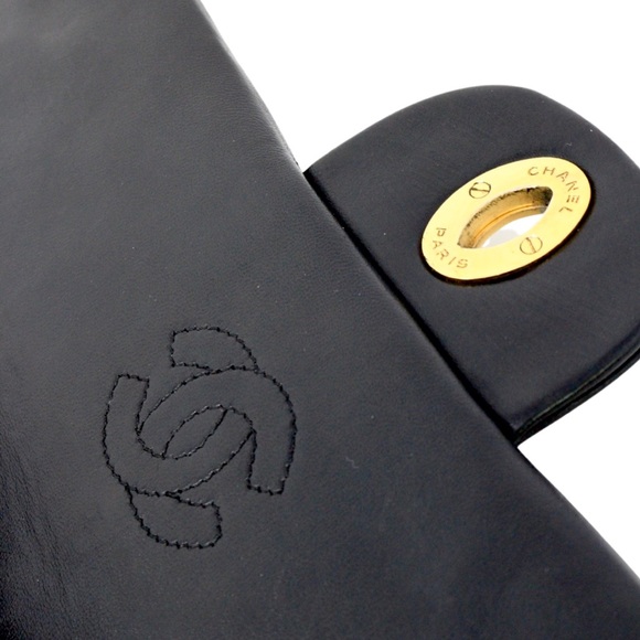 Chanel Vintage XL Maxi Flap in Black Lambskin - Picture 6 of 8